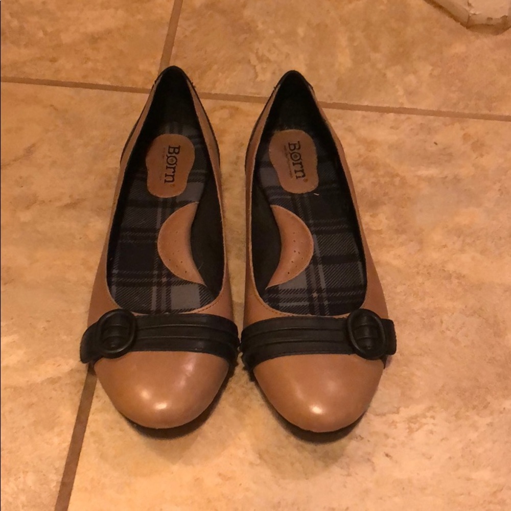 Born slip ons Sz 7 w